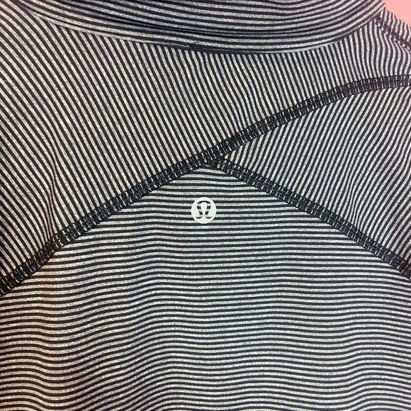 Lululemon Half Zip Pullover Striped Print ( Size 6) Color Black/Gray - Picture 4 of 12